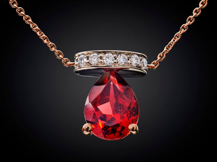 Zonsopgang | 18 karaat bicolor rood- en witgouden choker collier met dieprode granaat en diamant