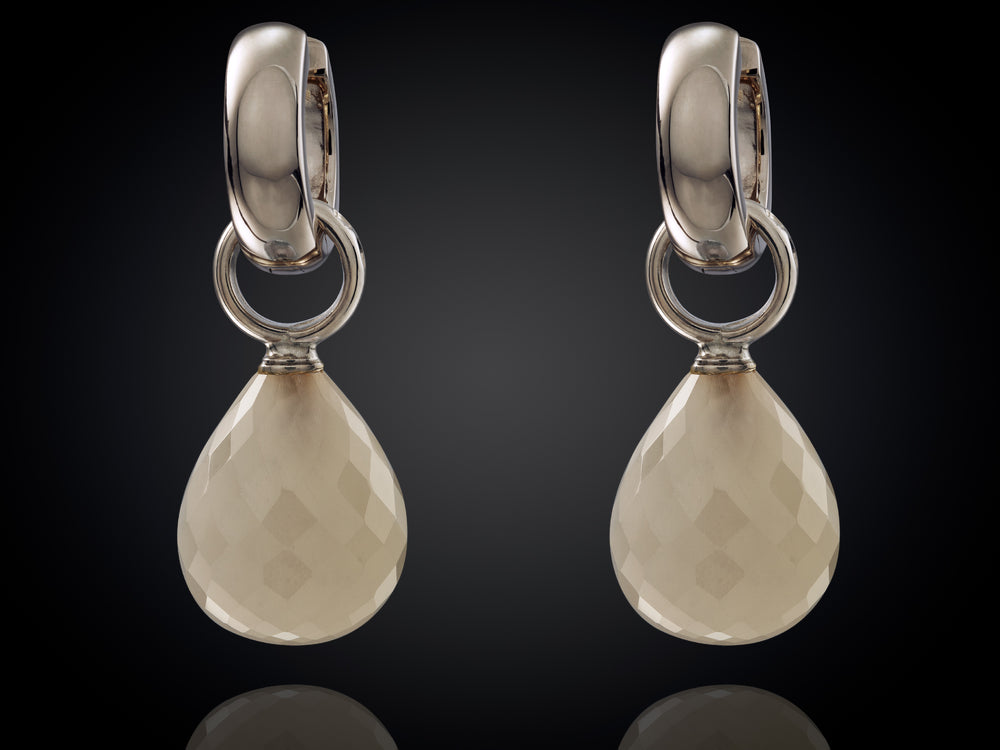 Zilveren ketting met maansteen hanger – 925 zilver Zilveren ketting met maansteen hanger – 925 zilver